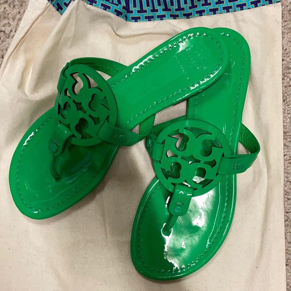 BRAND NEW TORY BURCH/9.5